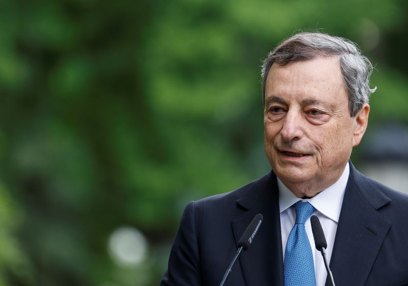 Italian Prime Minister Mario Draghi in kyiv Jun 16, 2022. REUTERS/Valentyn Ogirenko/File