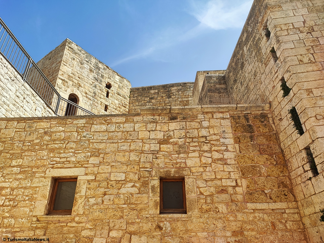 Il Castello dei misteri è a Sannicandro di Bari: tra Longobardi, Saraceni, Bizantini, Normanni, Templari spunta anche un fantasma