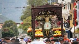 Pilgrims meet again with the Holy Christ of La Grita