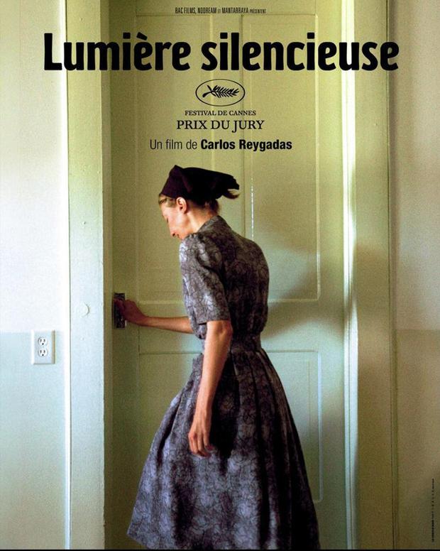 Miriam Toews actuó en la película &quot;Luz silenciosa&quot; de Carlos Reygadas, ganadora del Premio del Jurado en el Festival Internacional de Cine de Cannes en 2007.