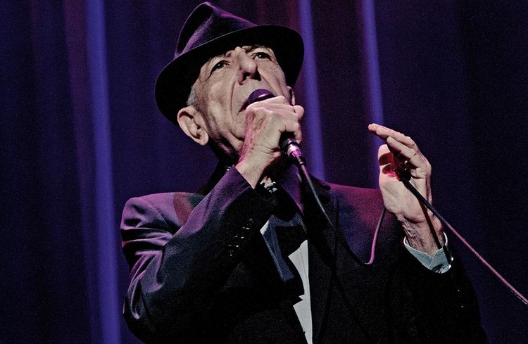 Leonard Cohen en concert à l'Olympia en septembre 2012. Un show de près de trois heures.