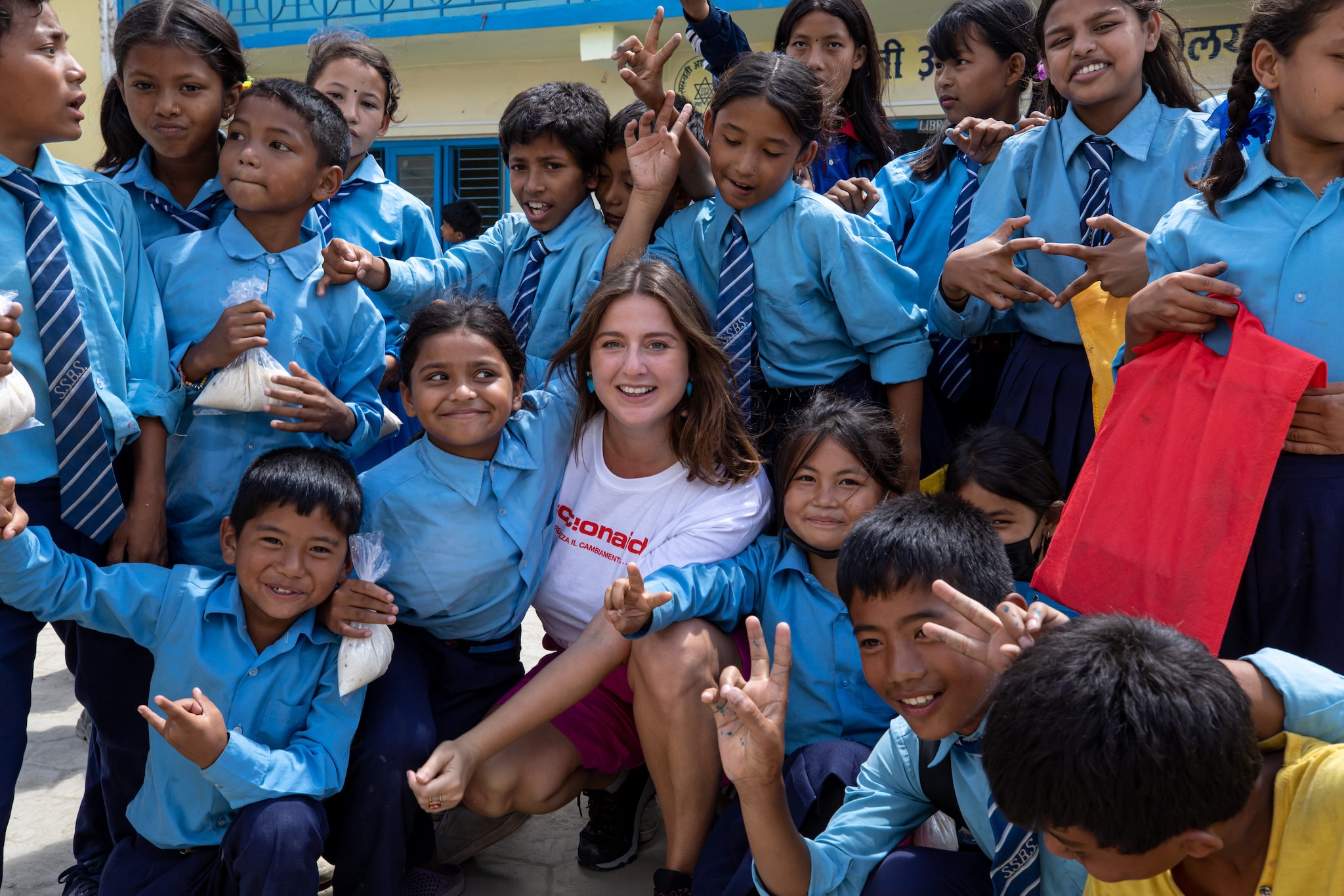Michela Giraud in Nepal with the children of the Action Aid school