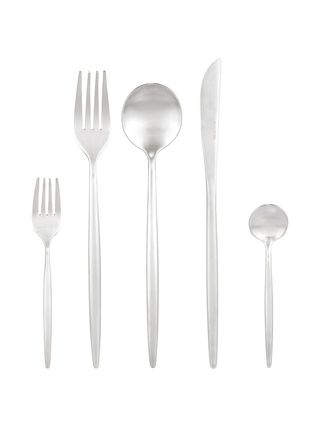Brushed matte silver cutlery set in various Shimmer sizes