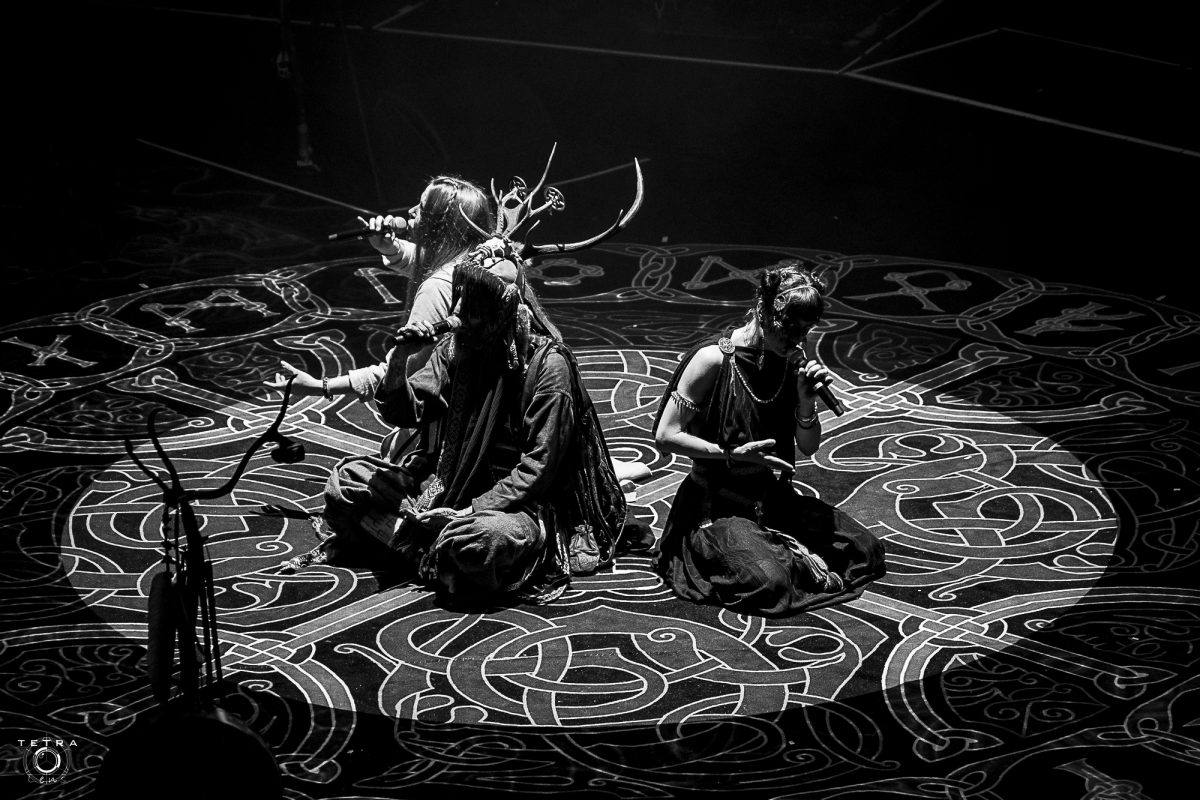 The Olympia at pagan time: Heilung, Eivor and Lili Refrain bewitch the French public