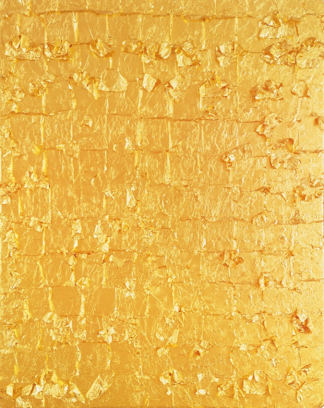 Yves Klein, Monogold untitled, (MG 8), 1962, gold leaf on panel, 91 × 73 cm, private collection © Succession Yves Klein c/o ADAGP, Paris, 2022