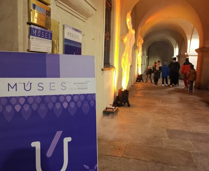 Savigliano, Múses inaugurates 2023 with the Essences of the Muses and a booklet of highly perfumed thematic ateliers