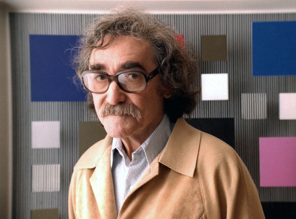 Jesús R. Soto, December 1982. Photography Luis Pérez Mínguez.  Courtesy Elvira González Gallery