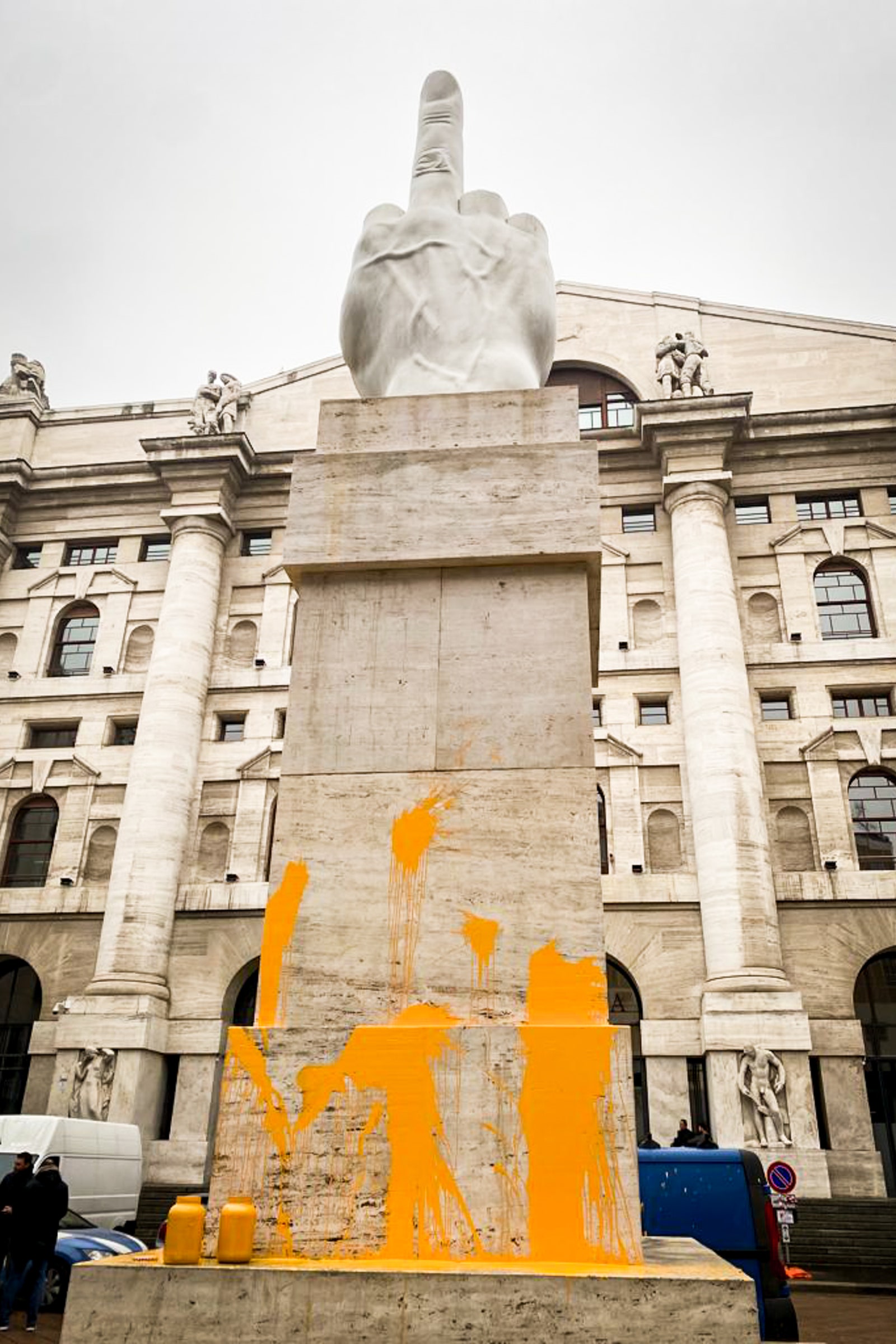 The latest blitz Maurizio Cattelan's opera Love better known as Il Dito in Piazza Affari in Milan was taken by...