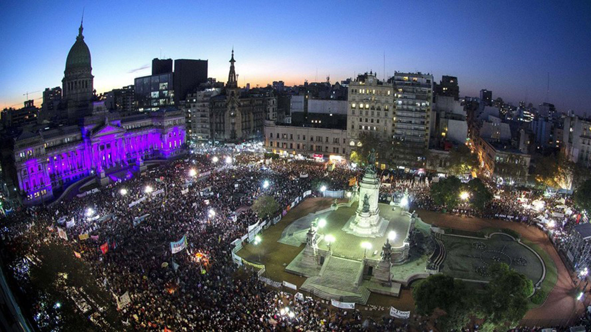Las marchas por Ni Una Menos abrieron el camino para que se discuta y se termine aprobando el aborto en la Argentina.