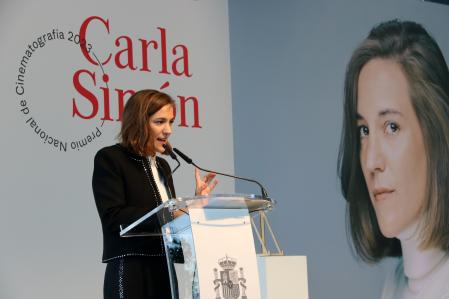 Carla Simón reivindica el cine independiente y plurilingüe: “El arte va siempre por delante de la política”